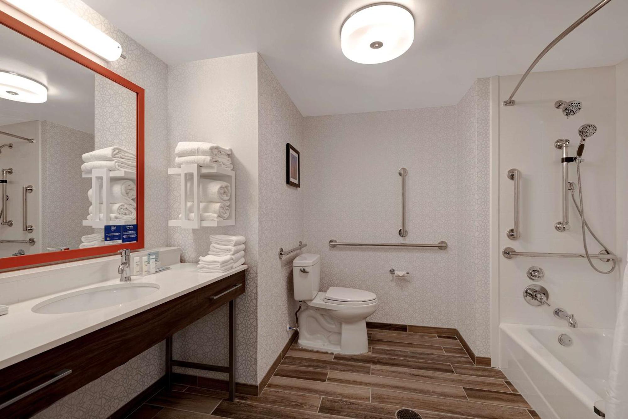 Hampton Inn Crown Point, In Экстерьер фото